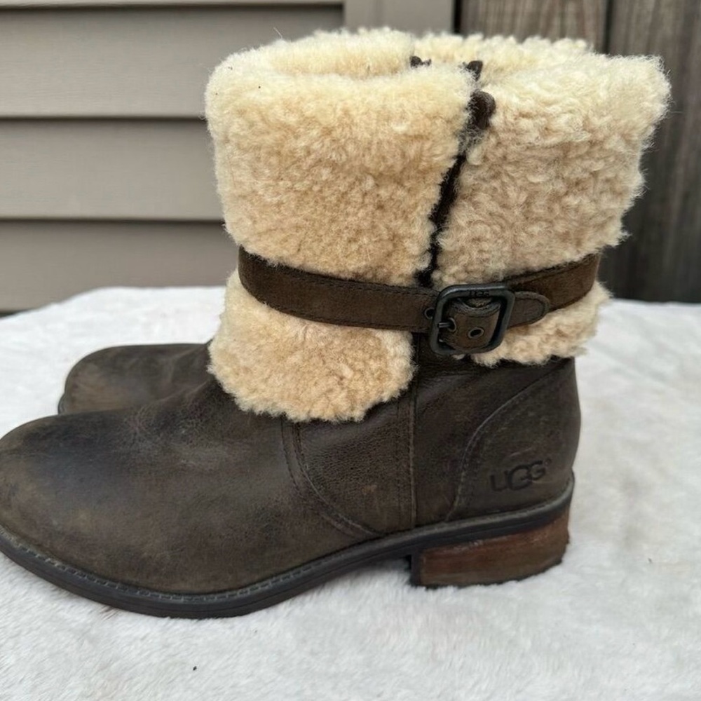 UGG Blayre II Suede Boots in Olive Green